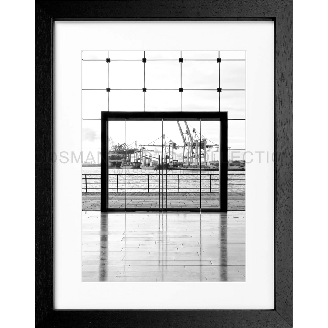 Cosman-Interior Rahmenfarbe: schwarz matt / Grösse: S (25cm x 31cm) / Motiv: schwarz/weiss Poster Hamburg Hafen HH33