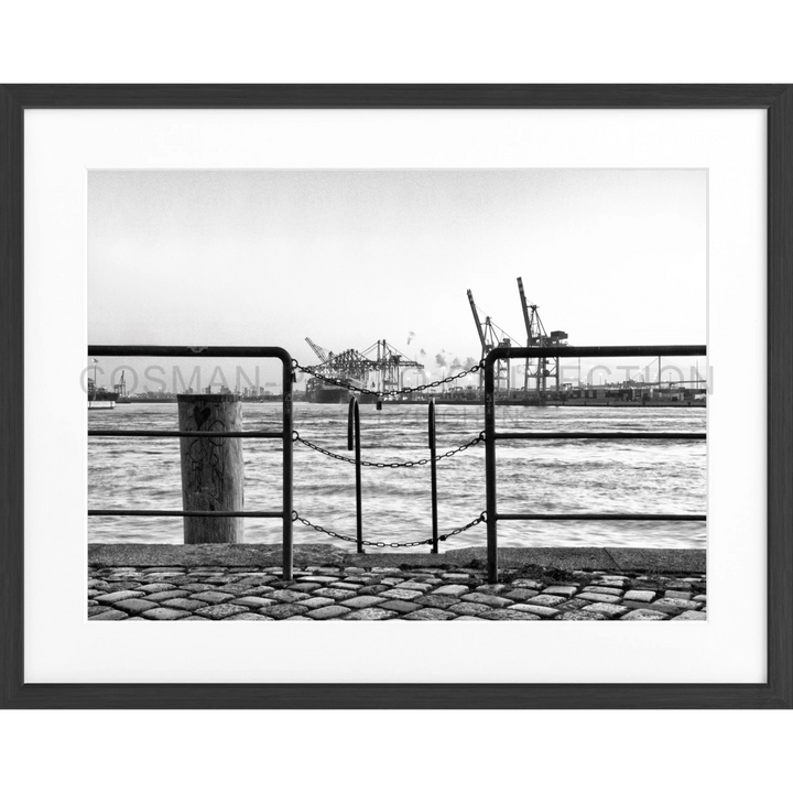 Poster Hamburg Hafen ’Zaun’ HH28 - Schwarz matt 1.5cm