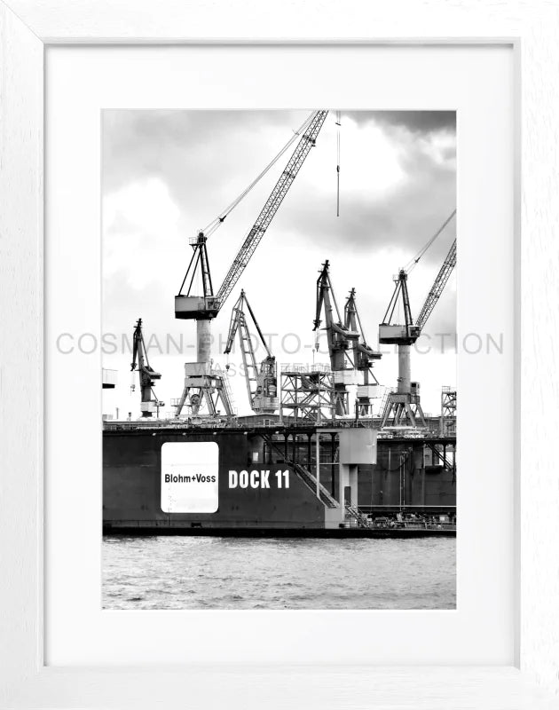 Cosman-Interior Rahmenfarbe: weiss matt / Grösse: S (25cm x 31cm) / Motiv: schwarz/weiss Poster Hamburg Hafen "Dock 11" HH04